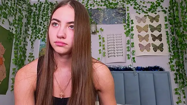 Fit_Brunette_'s cam snapshot