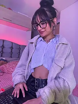 _Lucycherry's cam snapshot