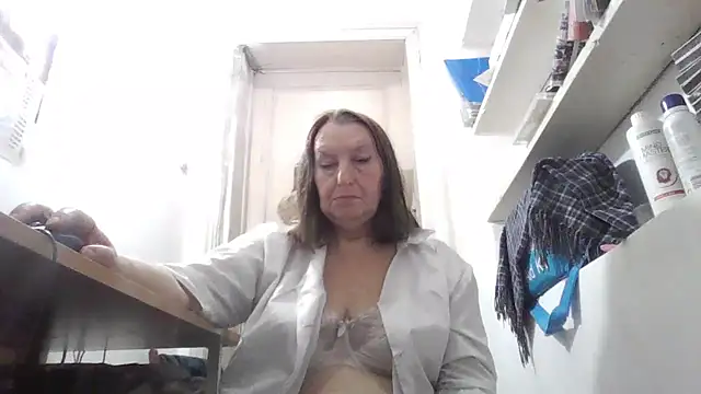 AnnaLive570's cam snapshot