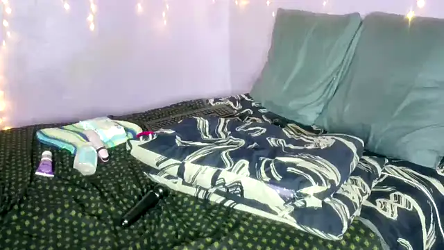 wilmaassylum's cam snapshot