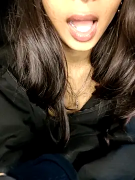 -AYUSHI01's cam snapshot