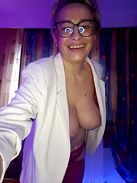 BellaBellaHot's cam snapshot