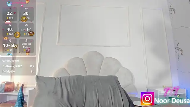 Candaceoweens's cam snapshot