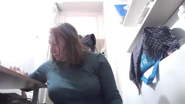 AnnaLive570's cam snapshot