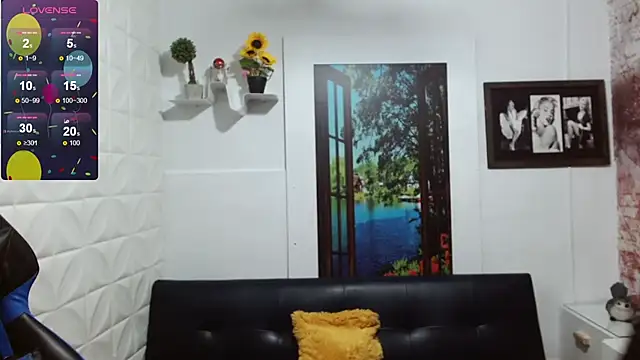 gigi_gilt_'s cam snapshot