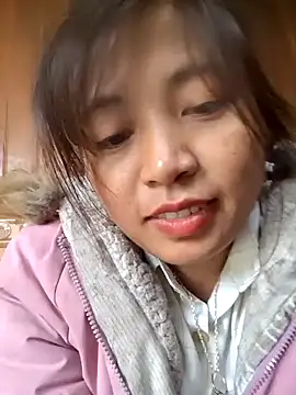 miumiu_sexy2x's cam snapshot