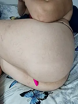 isabella_lovem's cam snapshot