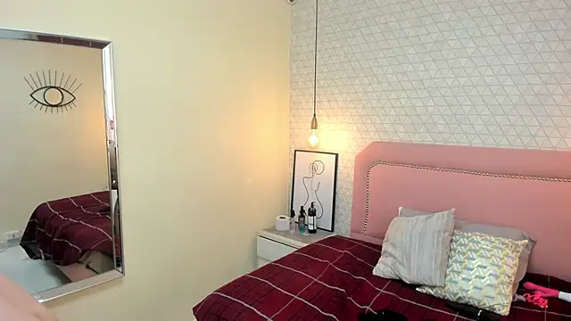 LOLAMAXI's cam snapshot