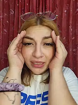 mila_curvy's cam snapshot