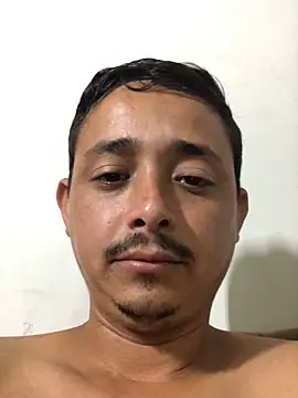 veronica_and_bryan's cam snapshot