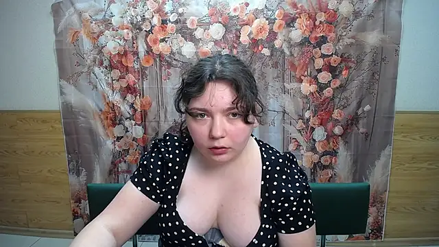 NeonilaLisova's cam snapshot