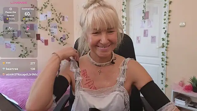 Laura_Gol's cam snapshot