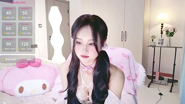 schoolgirl-nurse's cam snapshot