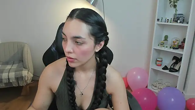 _BellaEvans_'s cam snapshot