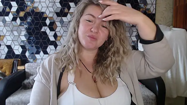 NikaSkylink's cam snapshot