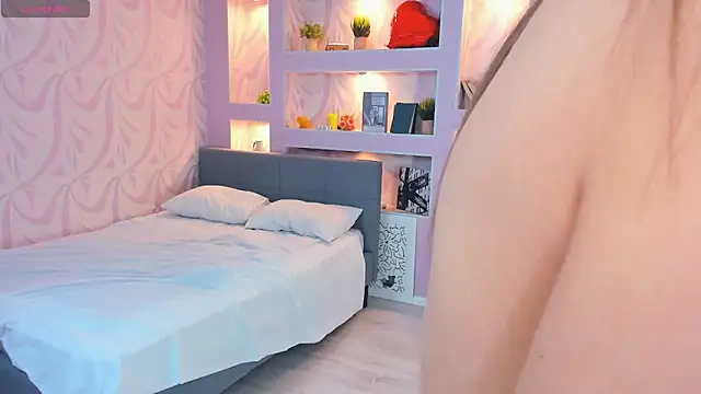 FloraDobb's cam snapshot