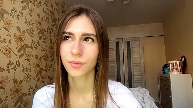 ElsieKuhlmann live sex cam