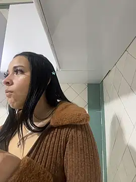 cristal__violetaa's cam snapshot