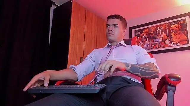 ALPHA_DOMINUS_'s cam snapshot