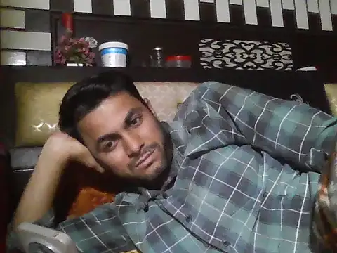 Stubborndesiboy live sex cam