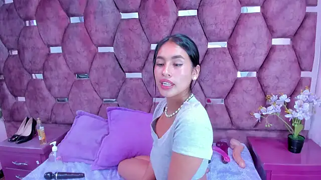 Miaa_Davis_'s cam snapshot