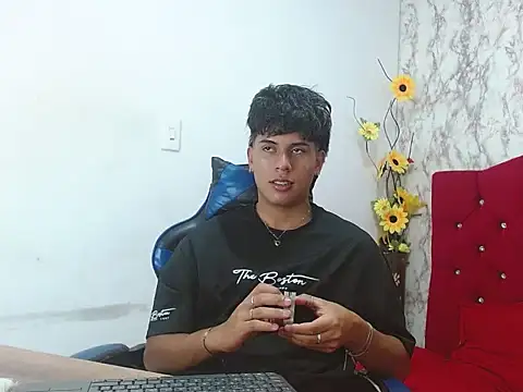 Valentino_Lane's cam snapshot