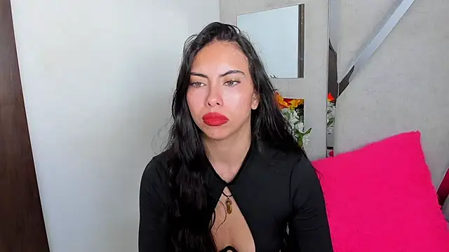 Alana_Hotterr's cam snapshot