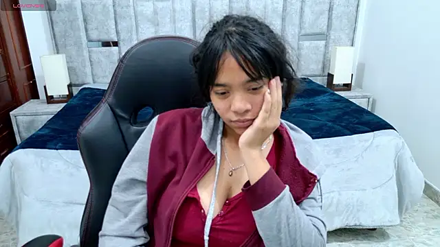 laureentt_'s cam snapshot