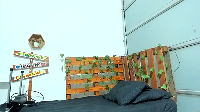 cris_dulce's cam snapshot