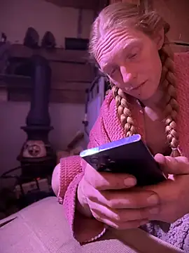 GoldenFlameGoddess's cam snapshot