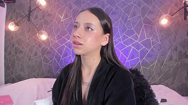 zephyra-angels's cam snapshot