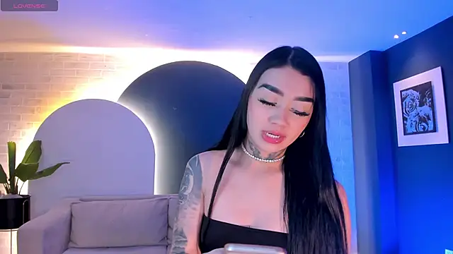 MeganCross1's cam snapshot