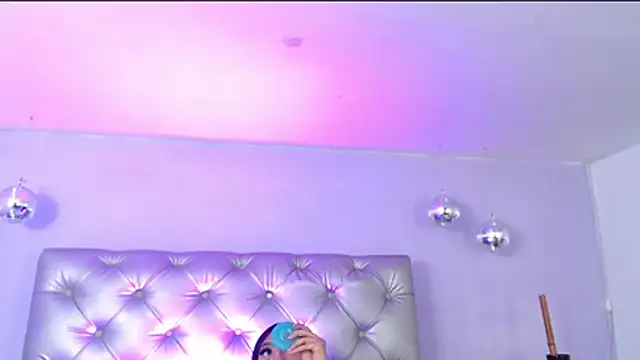 SilvanyMontana's cam snapshot