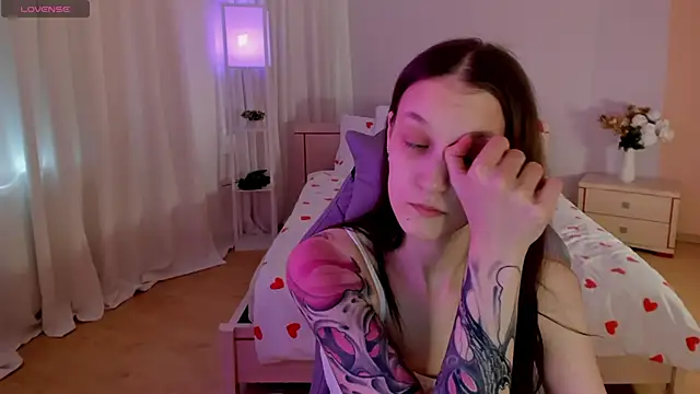 KrisDoeil's cam snapshot