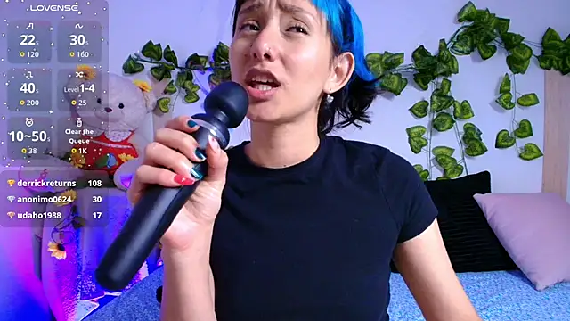 tati_cardenas's cam snapshot