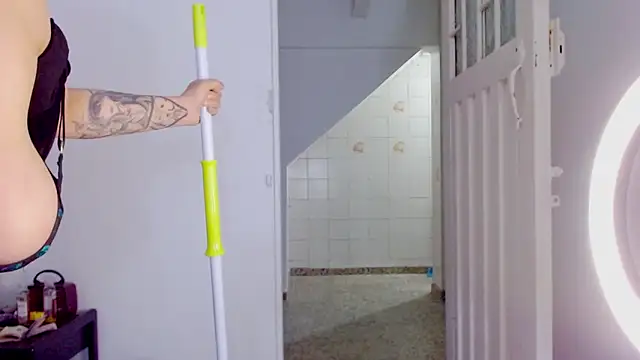 misslombana's cam snapshot