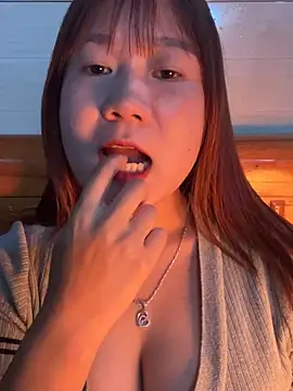 Liness101's cam snapshot