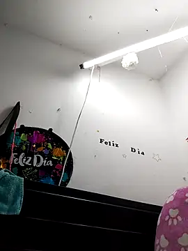 karlythoth@xh's cam snapshot