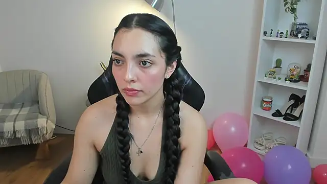 _BellaEvans_'s cam snapshot