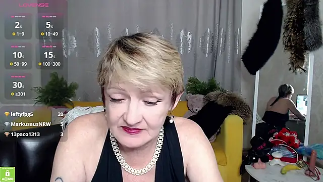 SexyGrandma_'s cam snapshot