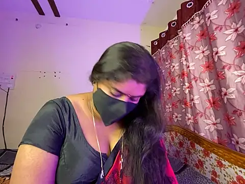 LouleyRanii's cam snapshot