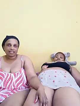 Prettyboobiesx's cam snapshot