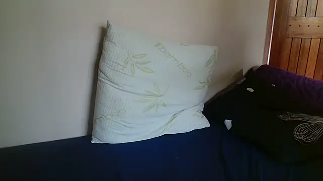 __JuicyAss_'s cam snapshot