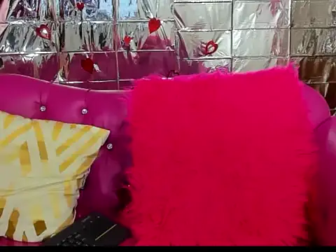 babyschoolgiirl's cam snapshot