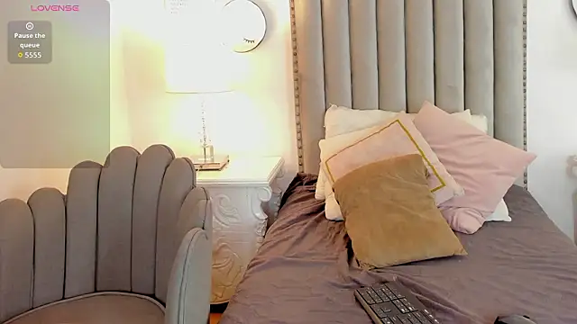 miss_vivienne's cam snapshot