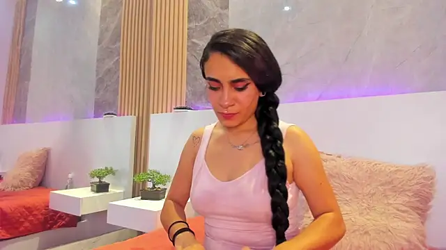 PamelaRed_'s cam snapshot