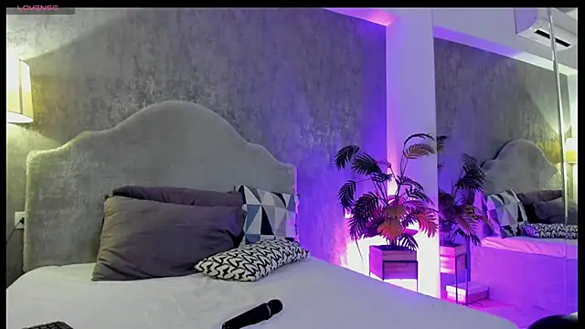 LisaCroft's cam snapshot