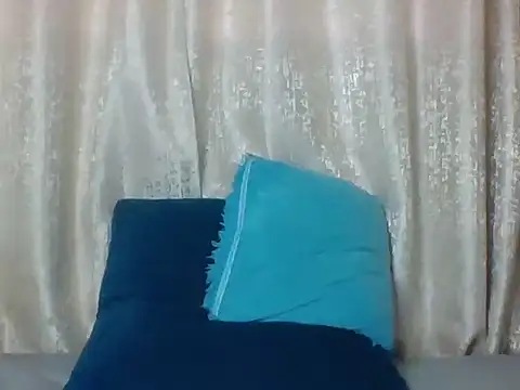 queen_mendyz's cam snapshot