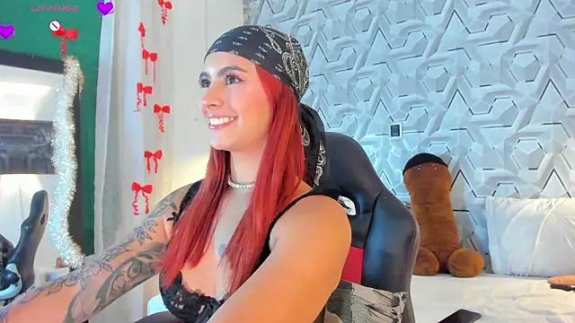 Sophiee_Hill's cam snapshot