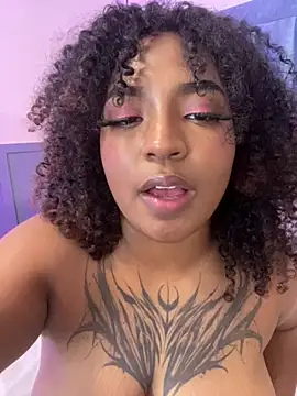 Cristal-Jonnes live sex cam